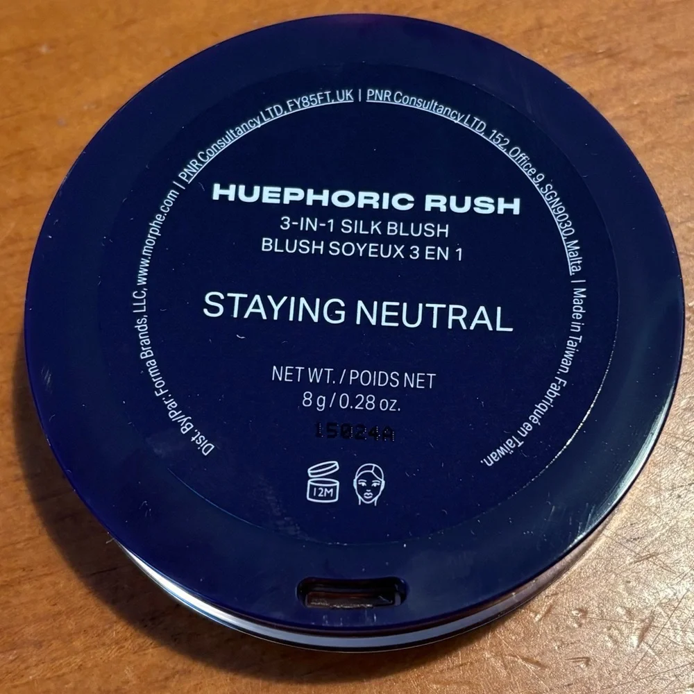 Morphe Huephoric Rush 3-in-1 Silk Blush Staying Neutral
